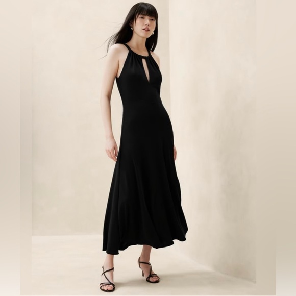 Banana Republic Dresses & Skirts - NWT Banana Republic Black Halter Maxi Dress Size 2